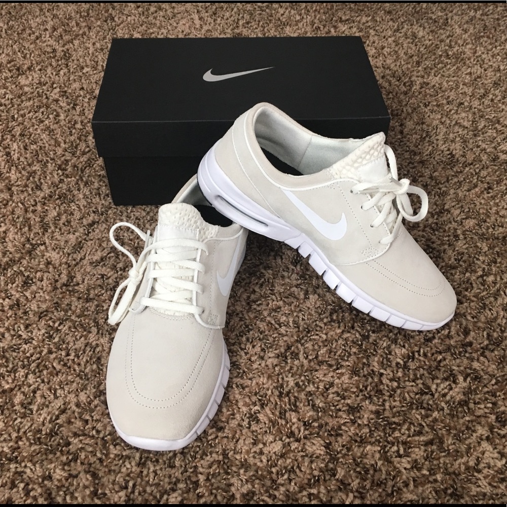 NWT NikeiD Sneakers